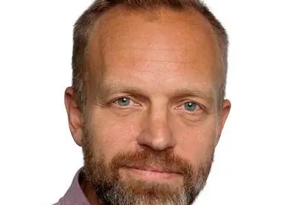 En mann med skjegg