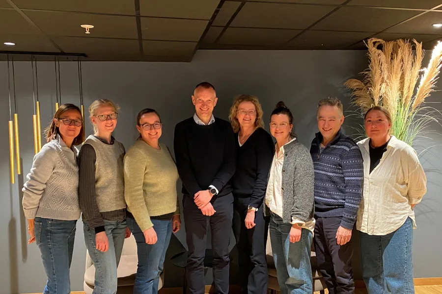 medarbeiderne i NKPBU som poserer for et bilde