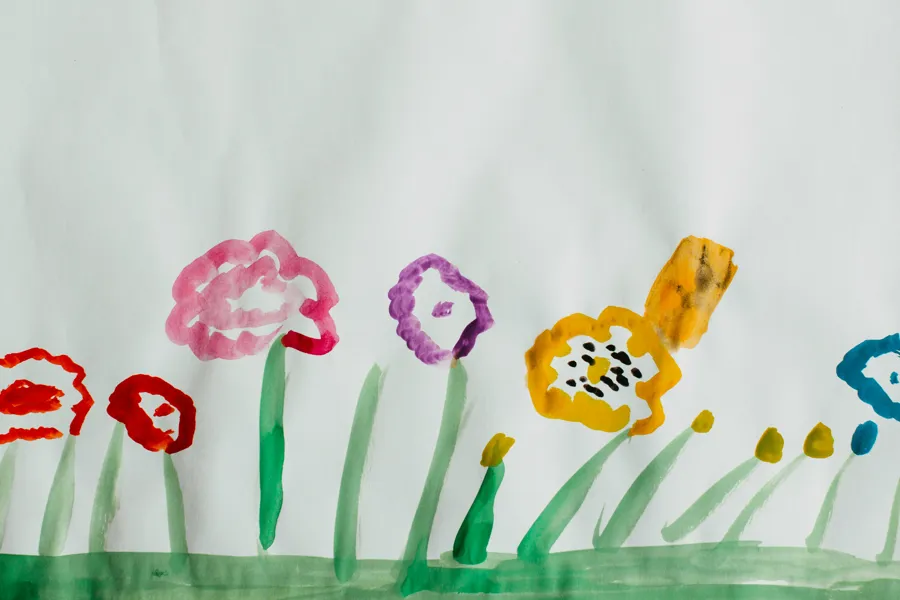 En gruppe fargerike blomster